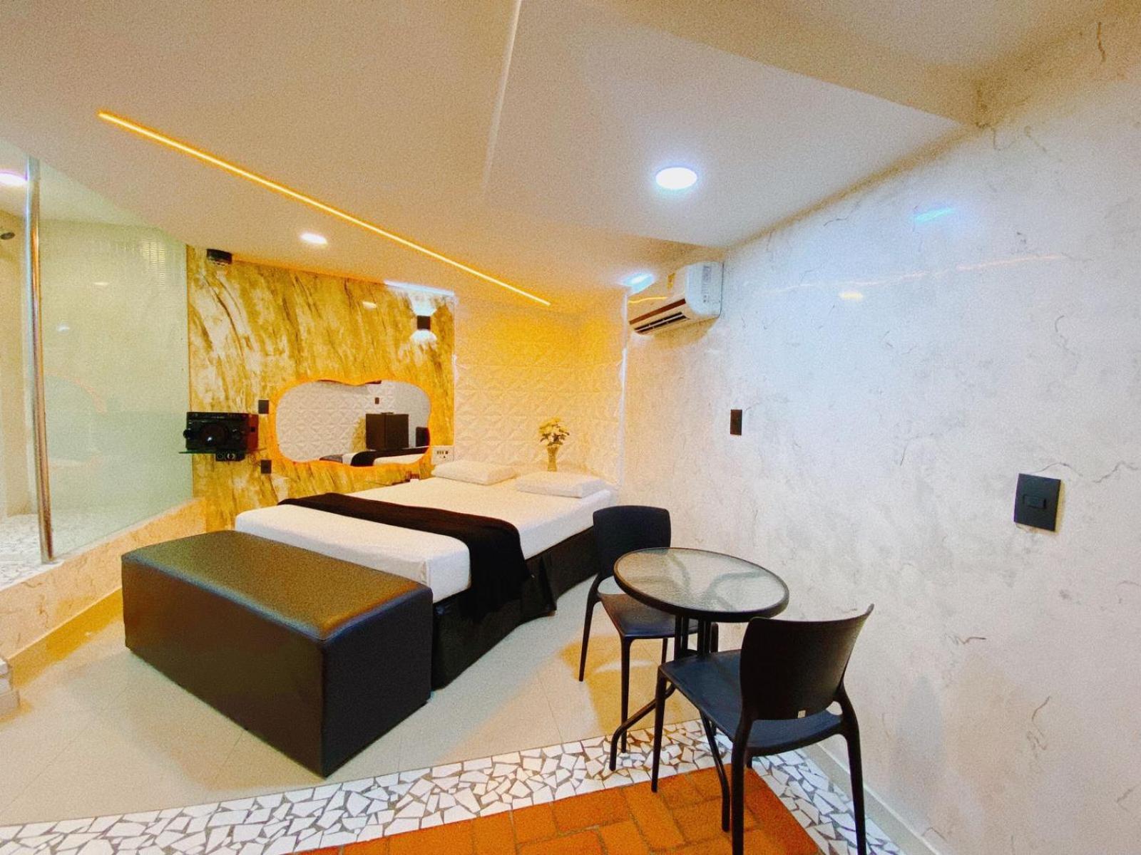 Love hotel Ceki Sabe