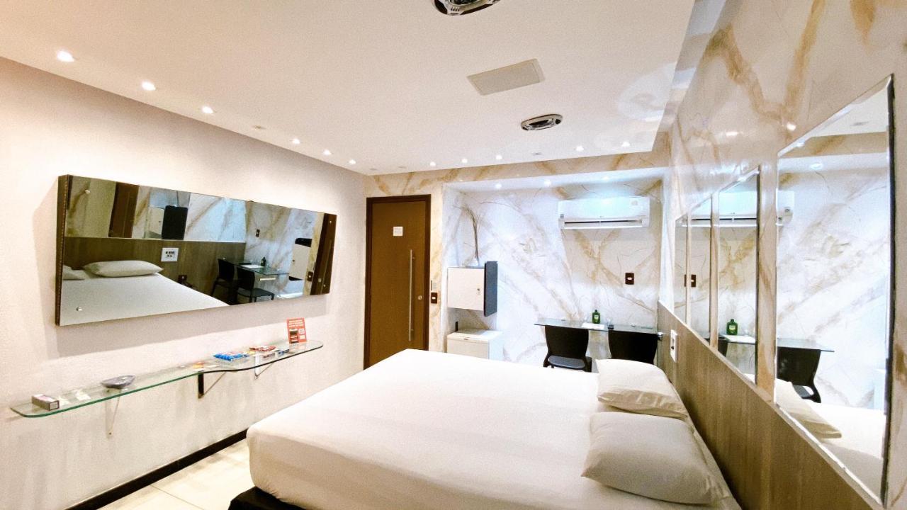 Hotel del amor Ceki Sabe *